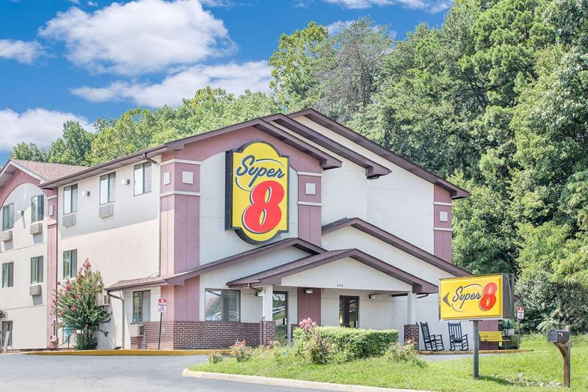 The Super 8 by Wyndham Lynchburg, VA The Super 8 by Wyndham Lynchburg, VA